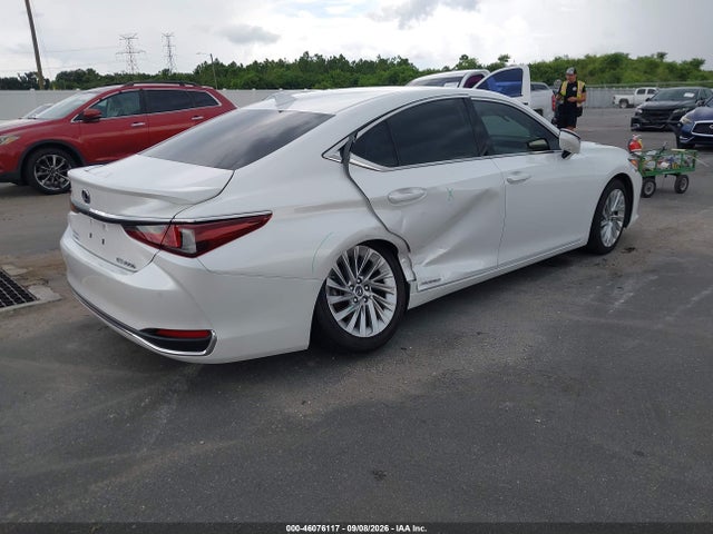 2022 LEXUS ES 300H ULTRA LUXURY 4