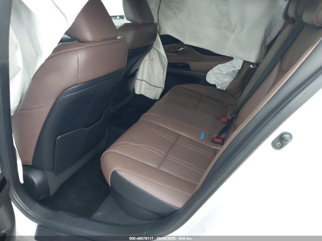 2022 LEXUS ES 300H ULTRA LUXURY 8