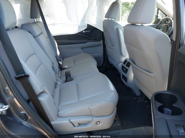 2017 HONDA PILOT EX-L 8
