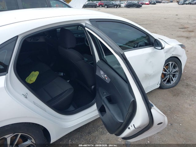 2022 KIA FORTE LXS 8