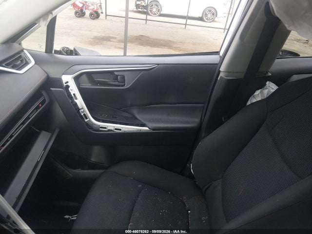 2023 TOYOTA RAV4 LE 5