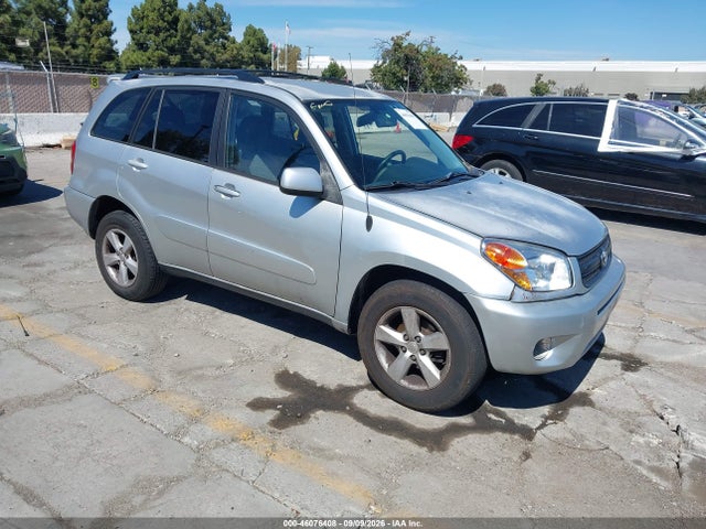2004 TOYOTA RAV4 