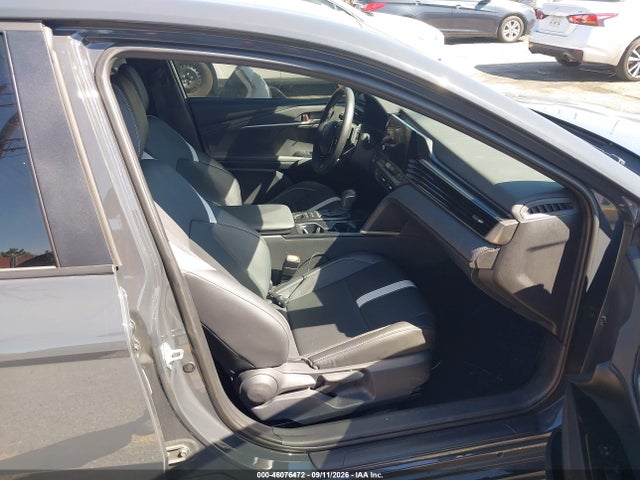2026 TOYOTA CAMRY SE 5
