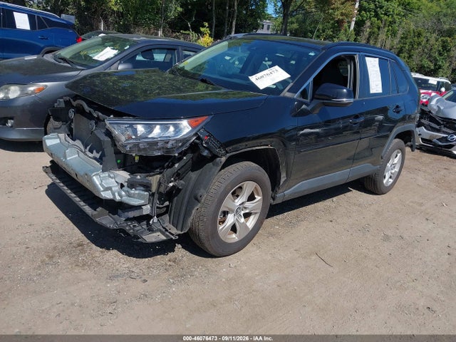 2019 TOYOTA RAV4 XLE 2