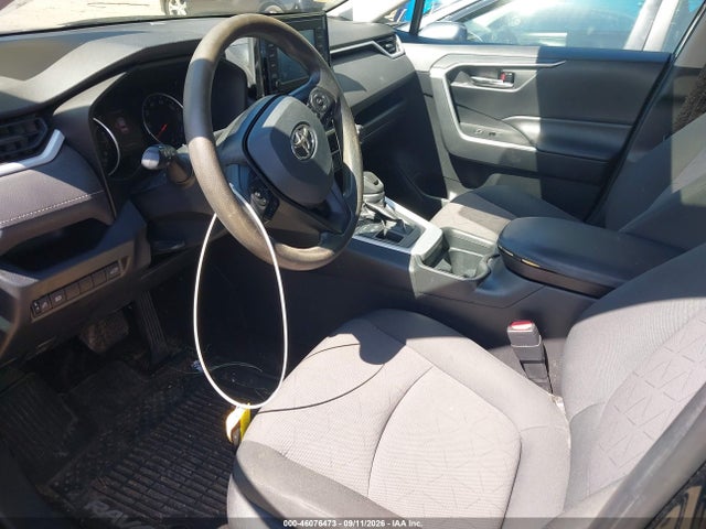 2019 TOYOTA RAV4 XLE 5