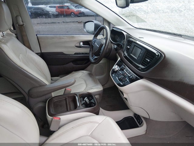 2017 CHRYSLER PACIFICA TOURING-L 5