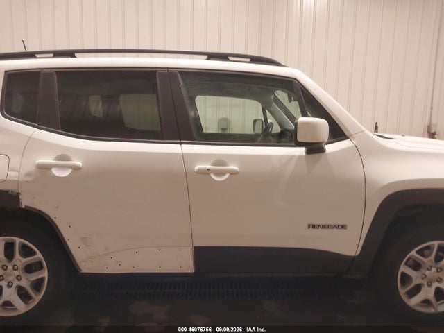 2018 JEEP RENEGADE LATITUDE 4X4 14