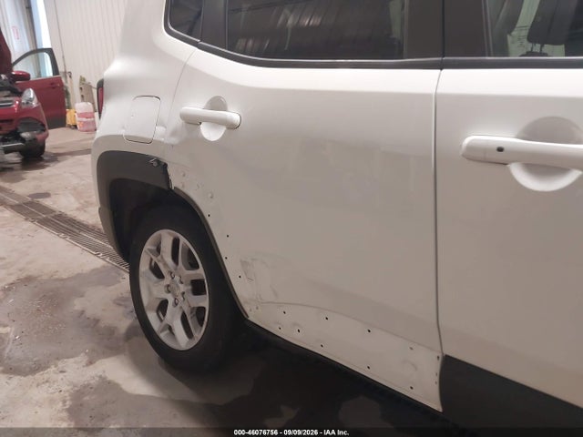 2018 JEEP RENEGADE LATITUDE 4X4 6