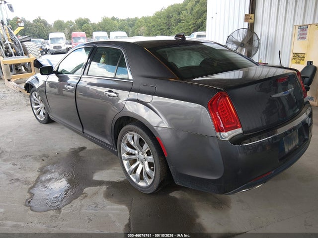 2019 CHRYSLER 300 LIMITED 3