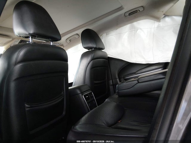 2019 CHRYSLER 300 LIMITED 8