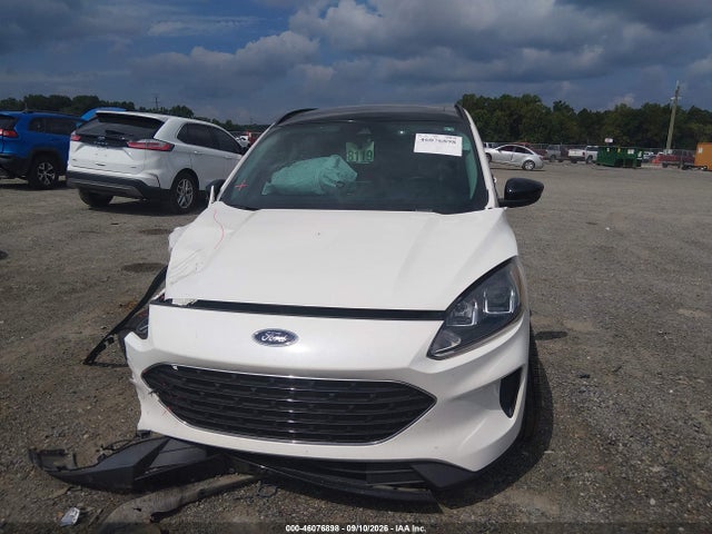 2022 FORD ESCAPE SE 12