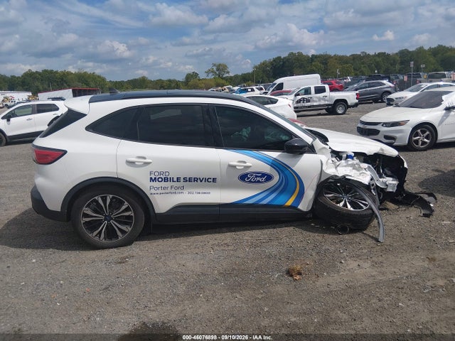 2022 FORD ESCAPE SE 13