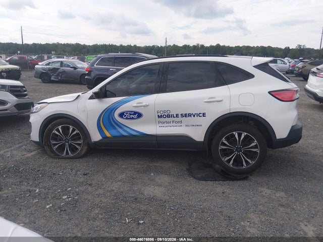 2022 FORD ESCAPE SE 14