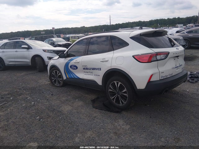 2022 FORD ESCAPE SE 3