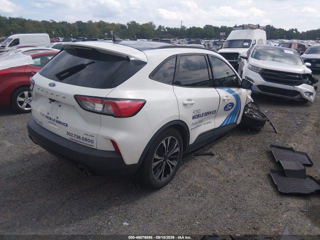 2022 FORD ESCAPE SE 4