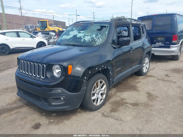 2017 JEEP RENEGADE LATITUDE FWD 2