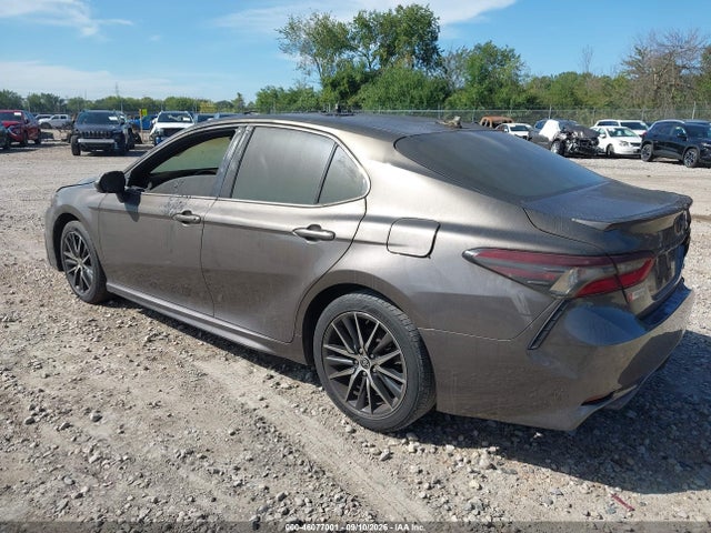 2022 TOYOTA CAMRY SE 3