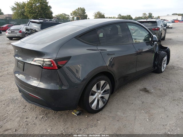 2023 TESLA MODEL Y 4
