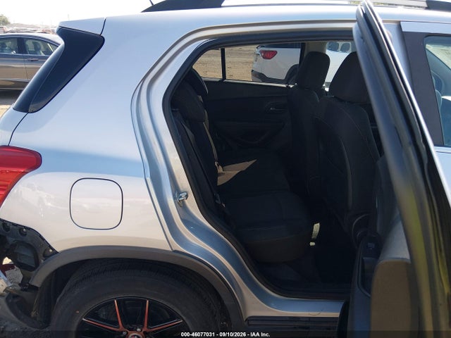 2020 CHEVROLET TRAX LT FWD FWD LT 8