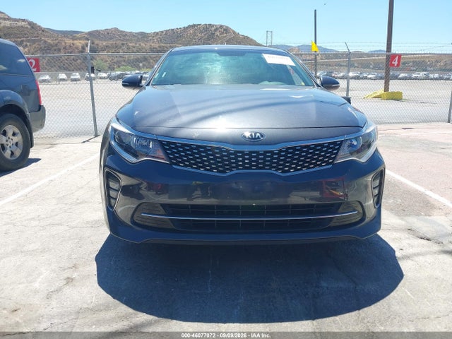 2018 KIA OPTIMA S 11