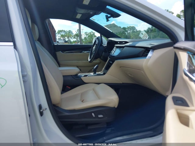 2017 CADILLAC XT5 STANDARD 5