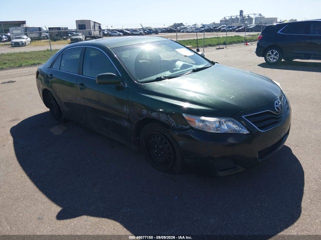 2011 TOYOTA CAMRY LE
