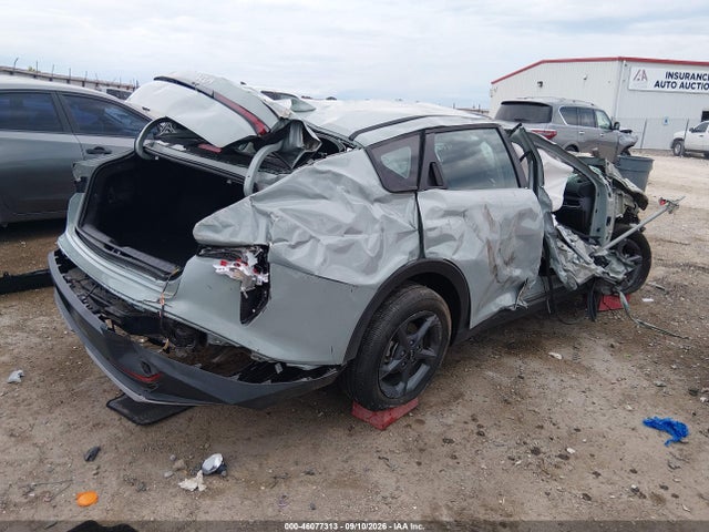 2025 KIA K4 LXS 4