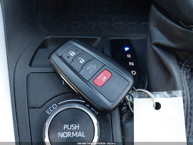 2022 TOYOTA RAV4 HYBRID XLE 11