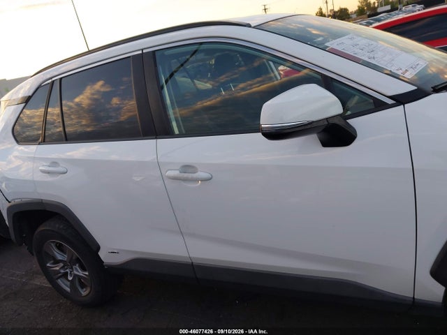 2022 TOYOTA RAV4 HYBRID XLE 14