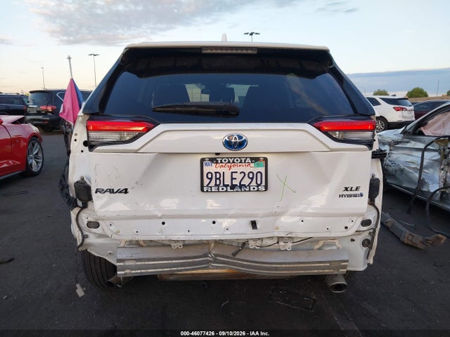 2022 TOYOTA RAV4 HYBRID XLE 17