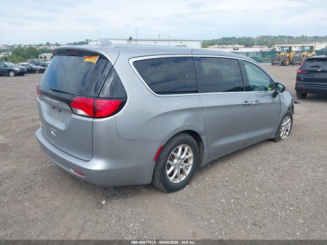 2020 CHRYSLER VOYAGER LX 4
