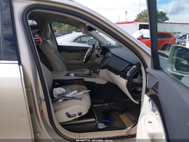 2017 VOLVO XC90 T5 MOMENTUM 5