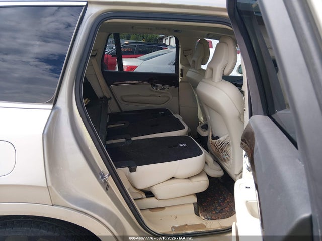 2017 VOLVO XC90 T5 MOMENTUM 8