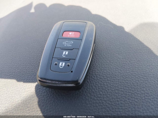 2021 TOYOTA RAV4 HYBRID XLE PREMIUM 11