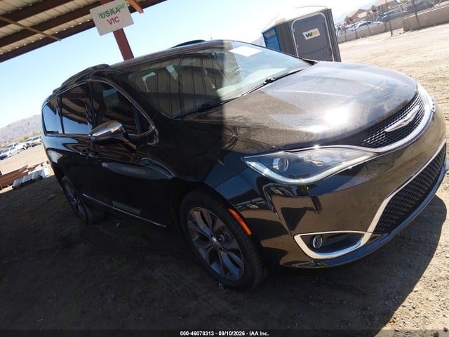 2017 CHRYSLER PACIFICA LIMITED 21