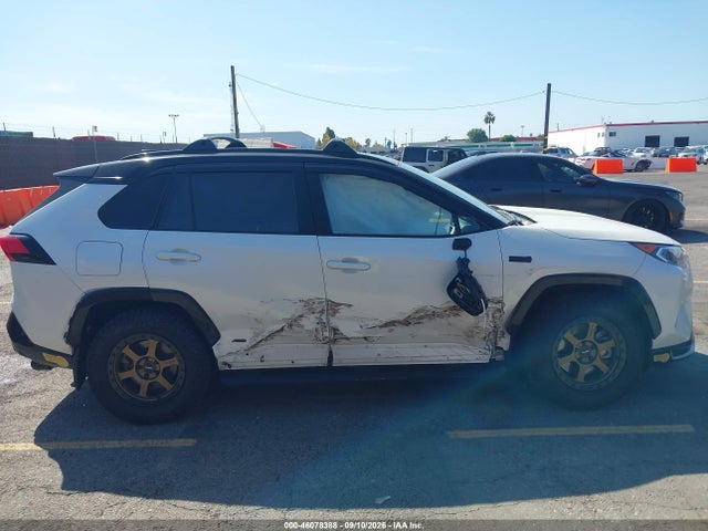 2021 TOYOTA RAV4 PRIME XSE 13
