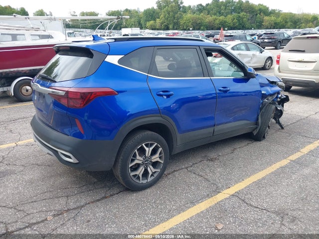 2022 KIA SELTOS EX 4