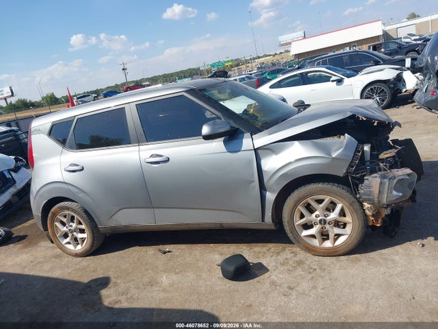 2022 KIA SOUL LX 14