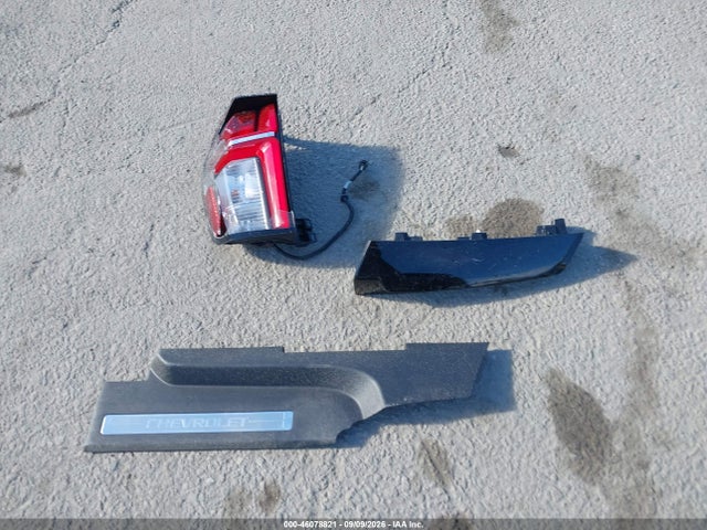 2022 CHEVROLET SUBURBAN 4WD Z71 12