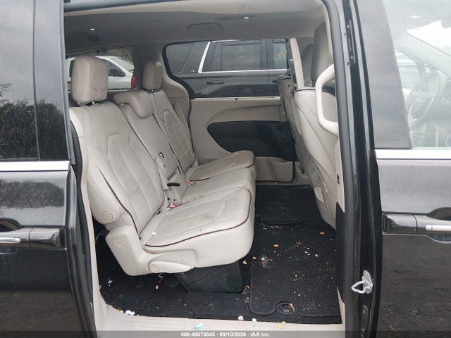 2017 CHRYSLER PACIFICA LIMITED 8
