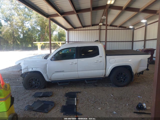 2022 TOYOTA TACOMA SR5 V6 15