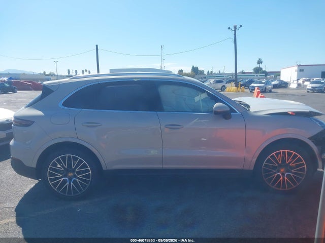 2021 PORSCHE CAYENNE 13