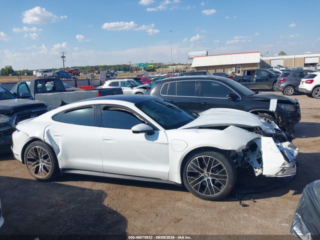 2022 PORSCHE TAYCAN 12