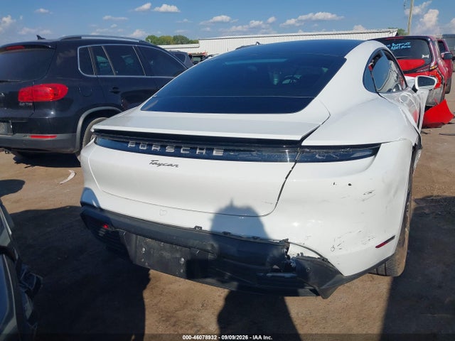 2022 PORSCHE TAYCAN 15