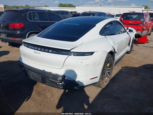 2022 PORSCHE TAYCAN 4