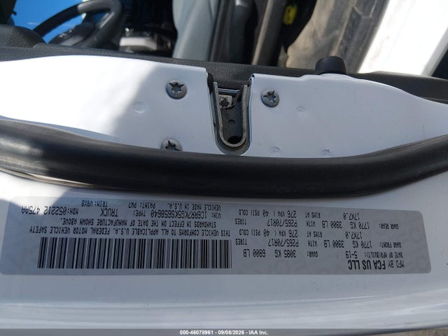 2019 RAM 1500 CLASSIC TRADESMAN 4X4 5'7 BOX — фото 9