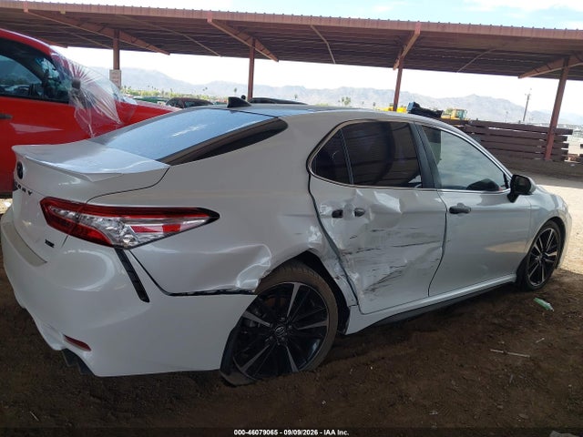 2020 TOYOTA CAMRY XSE 6