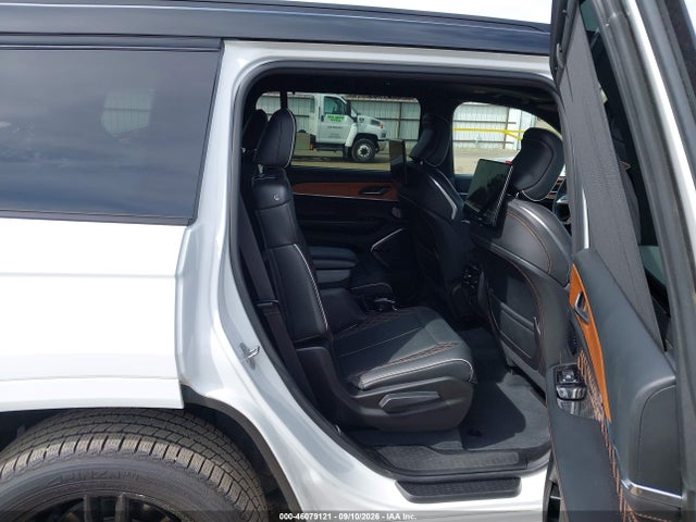 2023 JEEP GRAND CHEROKEE L SUMMIT RESERVE 4X4 8
