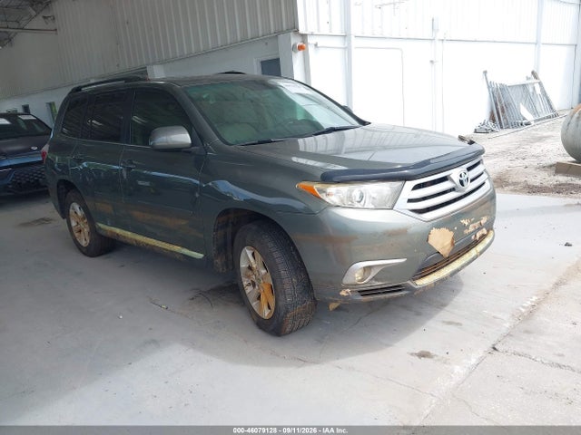 2012 TOYOTA HIGHLANDE SE