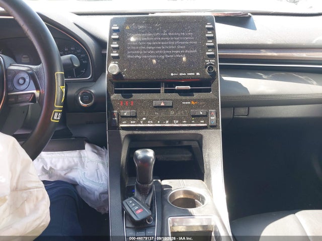 2020 TOYOTA AVALON XLE 11